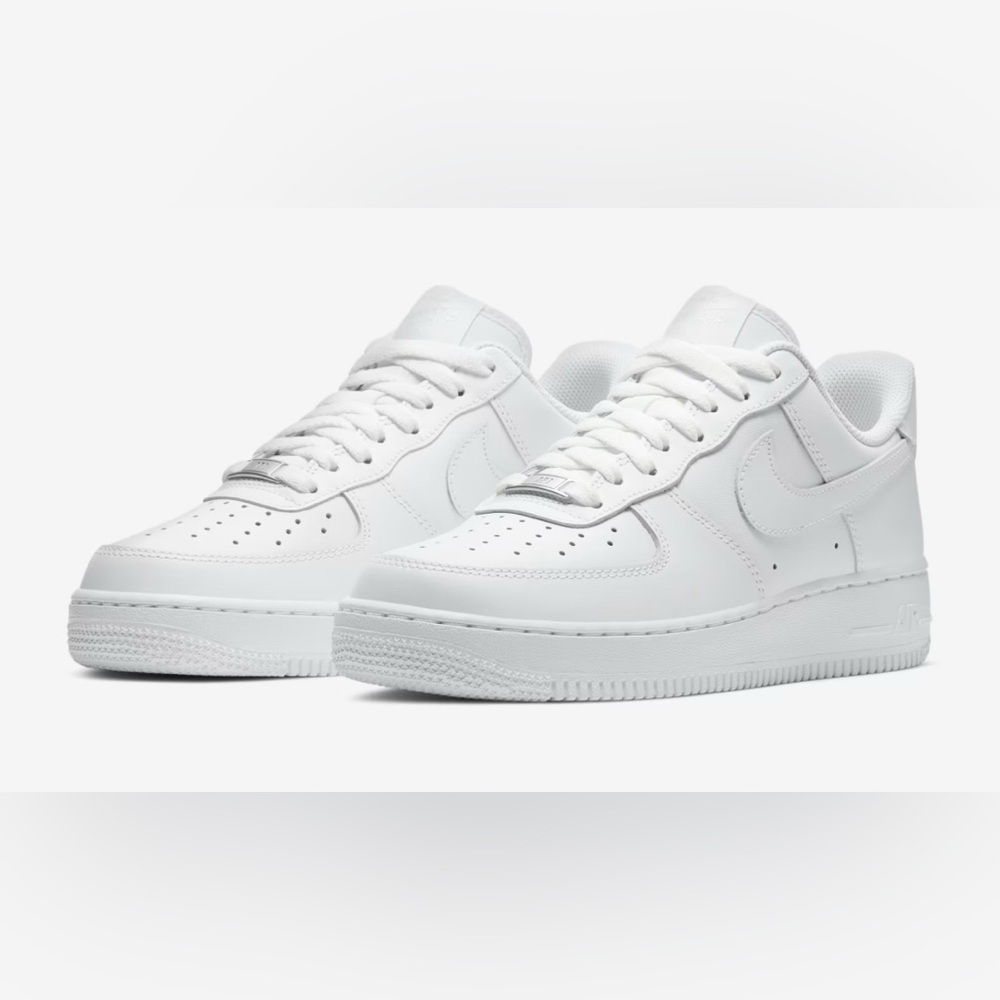 Size 7 - Nike Air Force 1 '07 White W